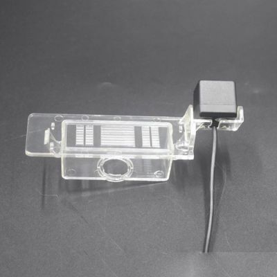 Camera video auto dedicata pentru mersul cu spatele compatibila cu Kia K5 deschidere 120 de grade instalare la becul de la numa